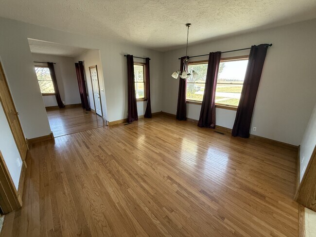 Foto del edificio - 595 E 700 N