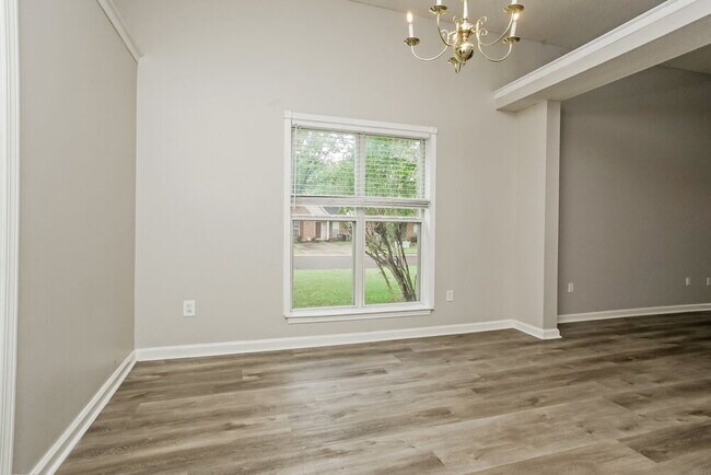 Building Photo - 923 Remington Cove