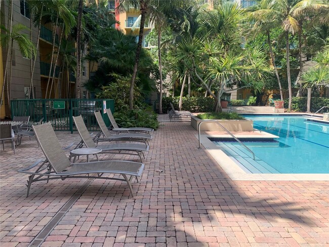 Foto del edificio - 6001 SW 70th St