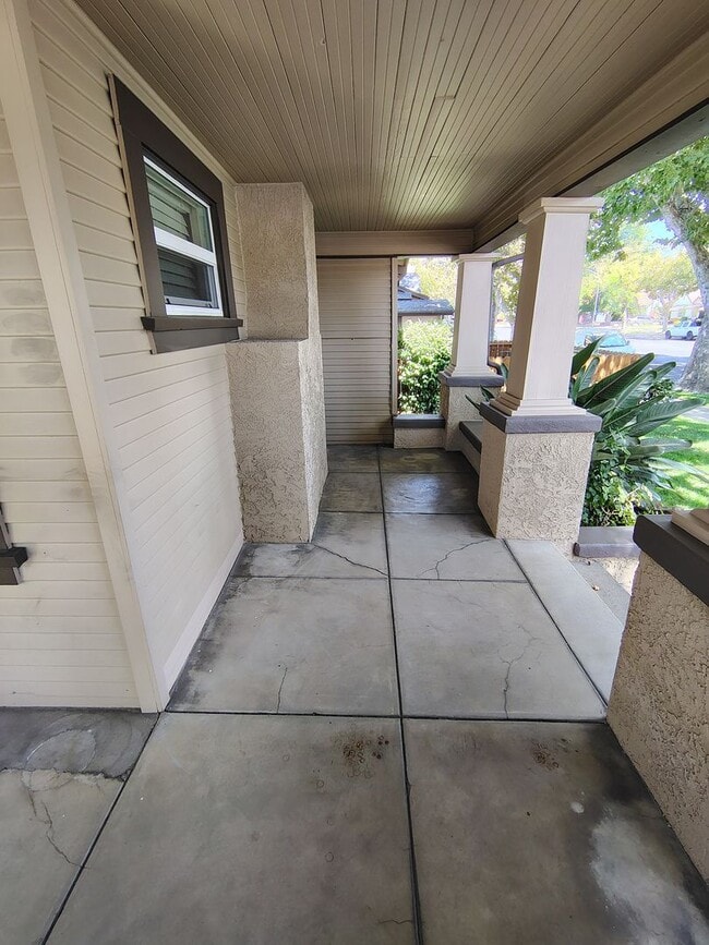 Building Photo - 701 Tuolumne Blvd