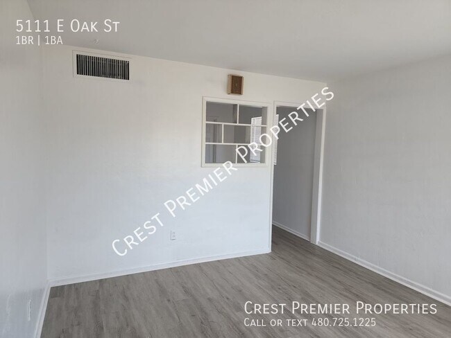 Building Photo - 5111 Oak St