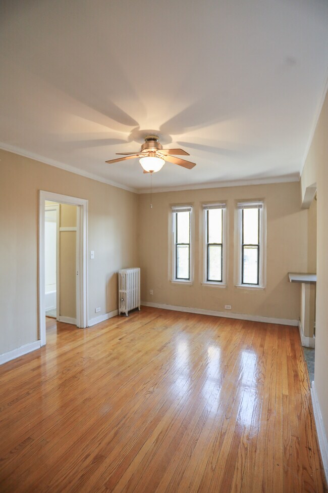 Foto del edificio - 5210 S Woodlawn Ave