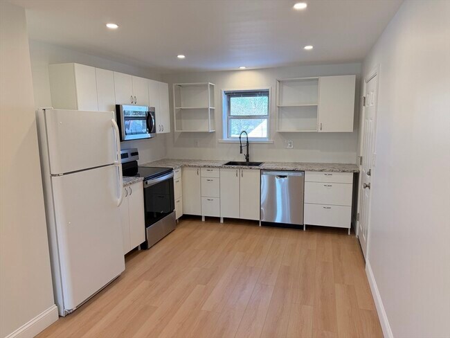 Building Photo - 97-99-99 Roffee St