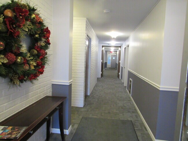Foto del edificio - 433 S Lombard Ave