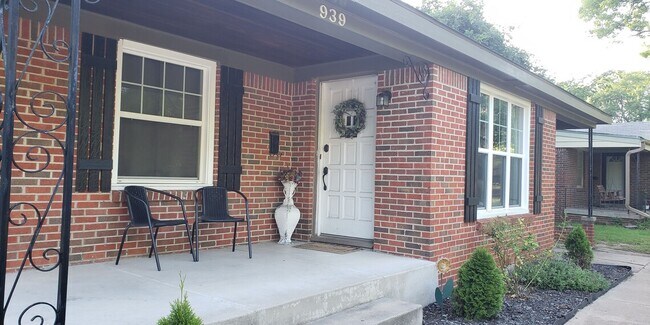 Foto del edificio - 939 N Crestway St