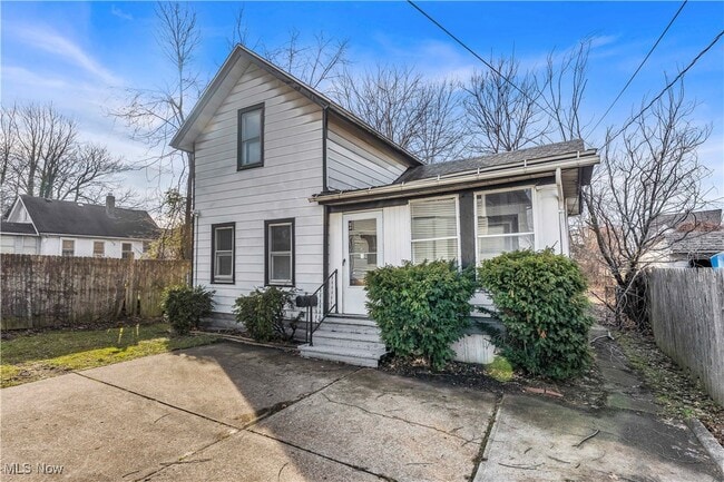 Building Photo - 786 E 156th St