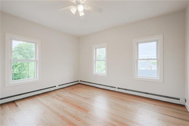 Building Photo - 529 Wood St