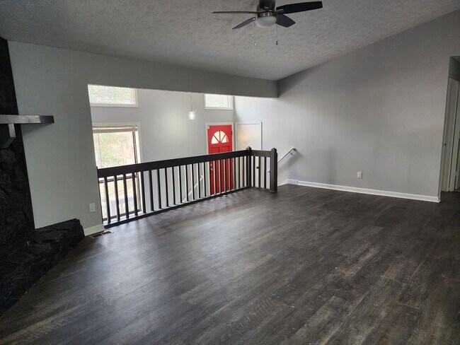 Foto del edificio - Beautiful 4 bed 3 bath home located in Acworth