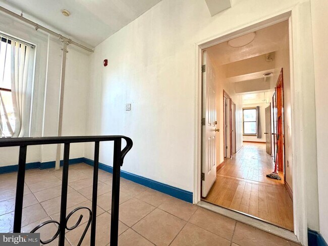 Foto del edificio - 1301 Vine St