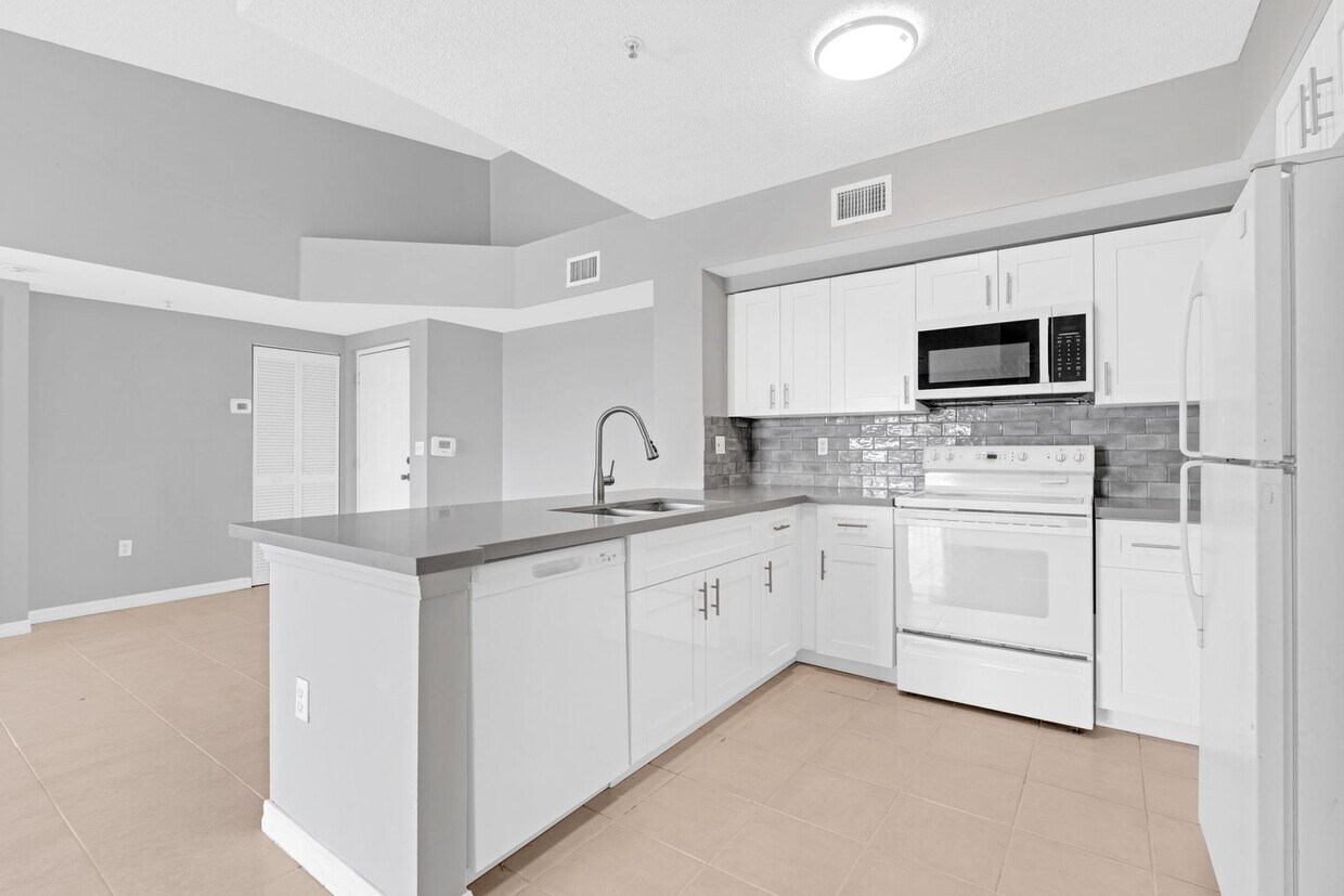 Primary Photo - 2120 West Preserve Way #306