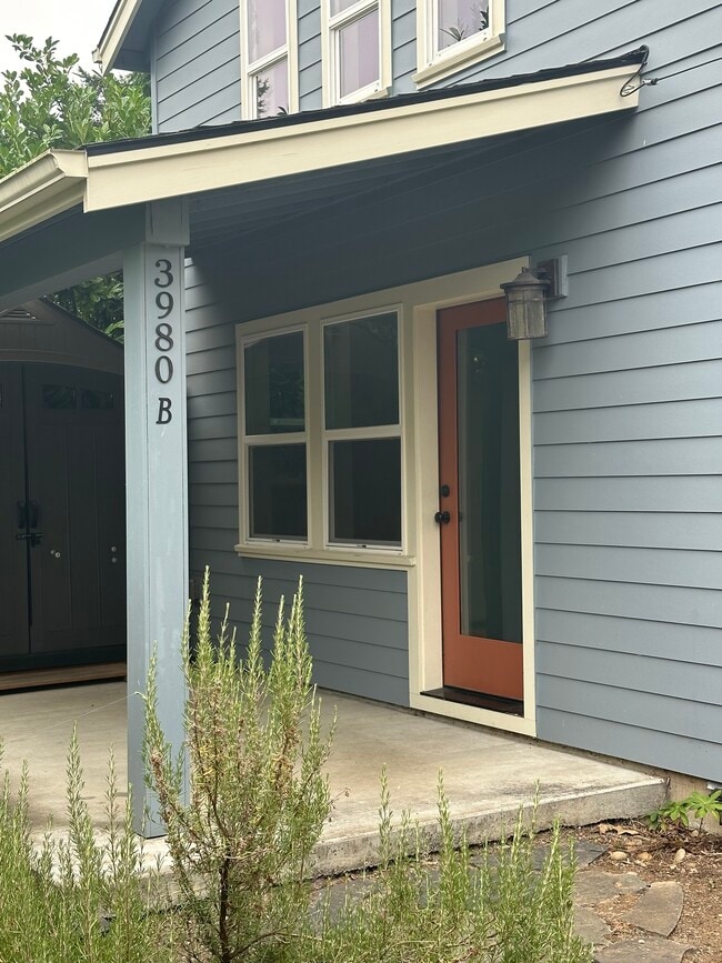 Building Photo - 3980 NE 38th Ave