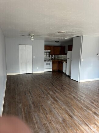 Building Photo - 6141 NW 26th St