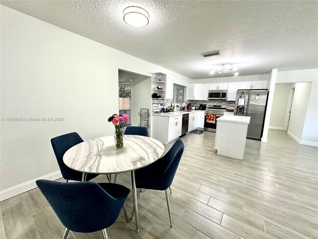 Foto del edificio - 3511 Quentin Ave