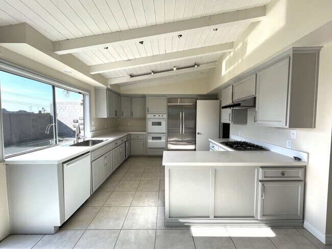 Foto del edificio - Wonderful Home! 3-Bedrooms, 2-Bath Plus Of...