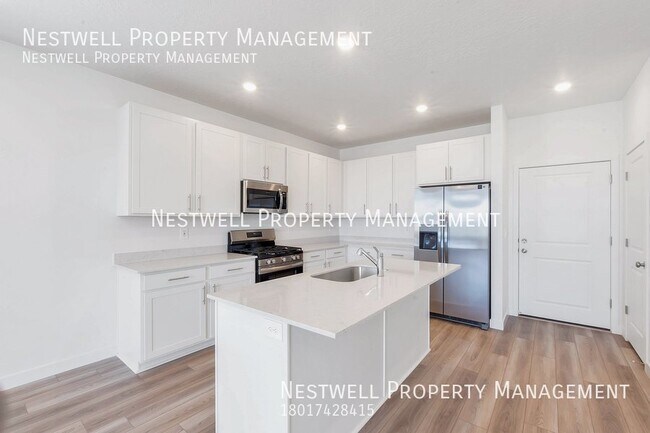 Building Photo - $500 Off 1st Month´s Rent Brand New Build ...