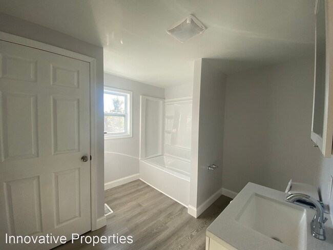 Building Photo - 3 br, 2 bath House - 373 Forest Beach Road