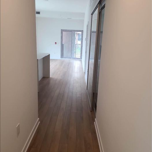 Photo du bâtiment - Large 3 Bedroom 2 Bath Brand New Condo for...