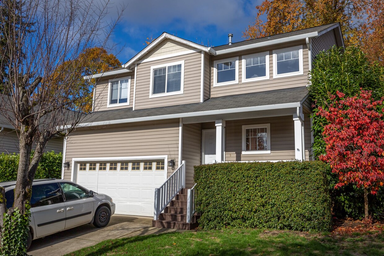 Primary Photo - Three bedroom home with a bonus room and A...