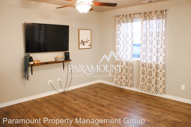 Foto del edificio - 3 br, 2.5 bath House - 2200 Sidney Ave