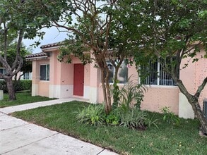 Building Photo - 553 NW 208th Terrace