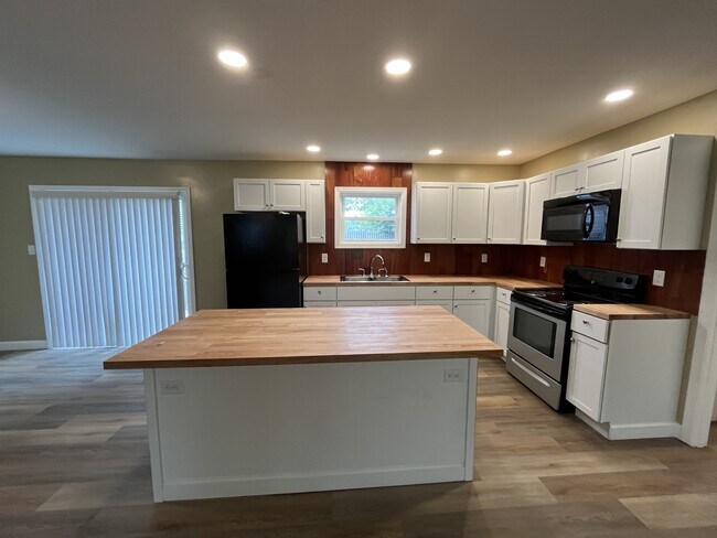 Foto del edificio - 425 Paul Ave