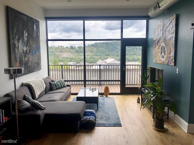 Foto del edificio - 5267 Holmes St