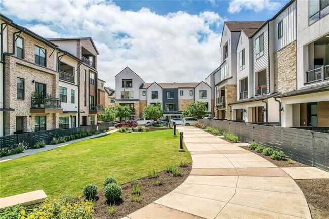 Building Photo - 4109 McKinley Fields Dr