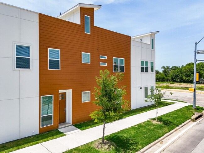 Foto del edificio - 2505 Benbrook Blvd