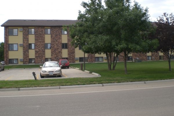 Foto principal - Williston Village Apartments