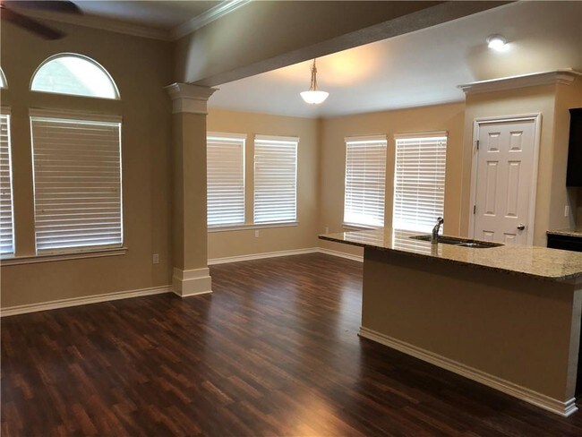 Building Photo - 2906 Masterson Dr