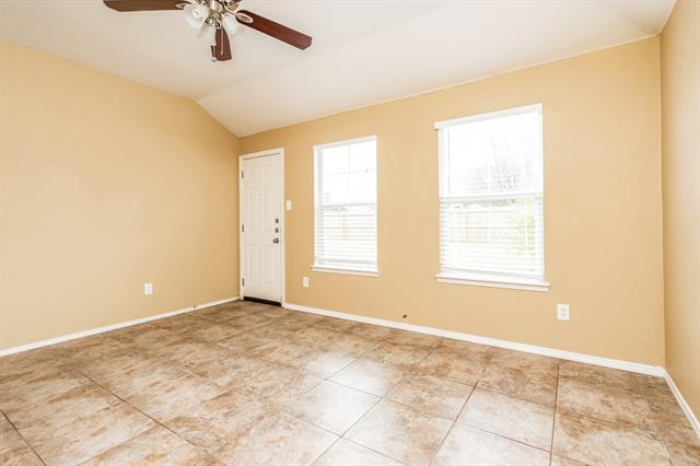 Foto del edificio - 1611 Emily Ln