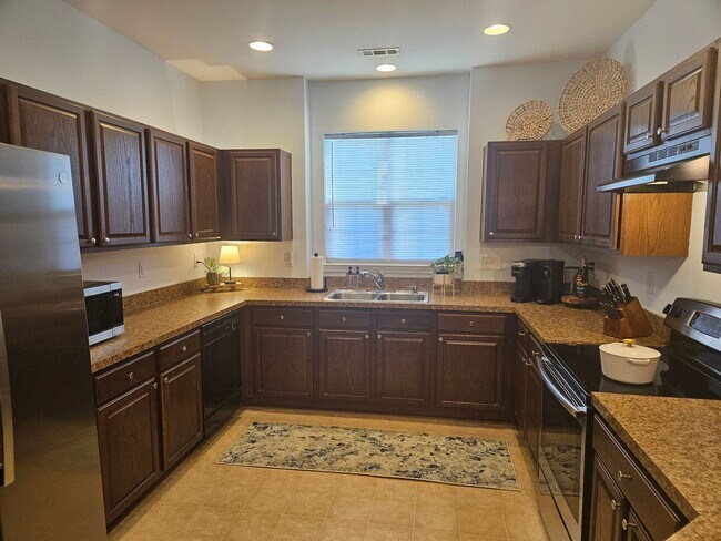 Foto del edificio - 142 Silverspring Pl