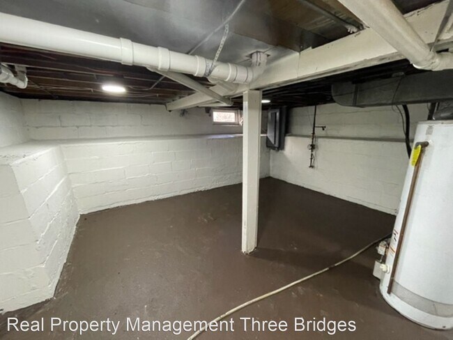 Building Photo - 4 br, 1 bath House - 128 Barto Drive