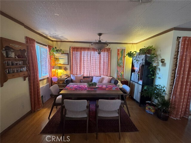 Foto del edificio - 428 N Hollywood Way