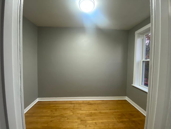 Building Photo - 3001 W 41st St