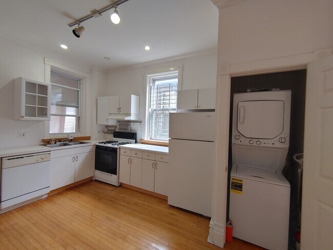 Foto del edificio - 844 W 33rd St