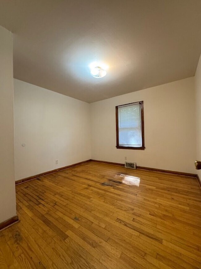 Foto del edificio - 906 N Audubon Ave