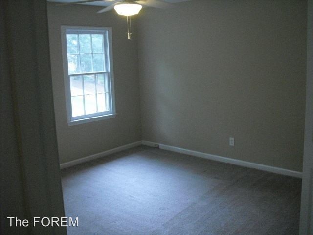 Building Photo - 4 br, 3.5 bath House - 2457 N. Forest Dr