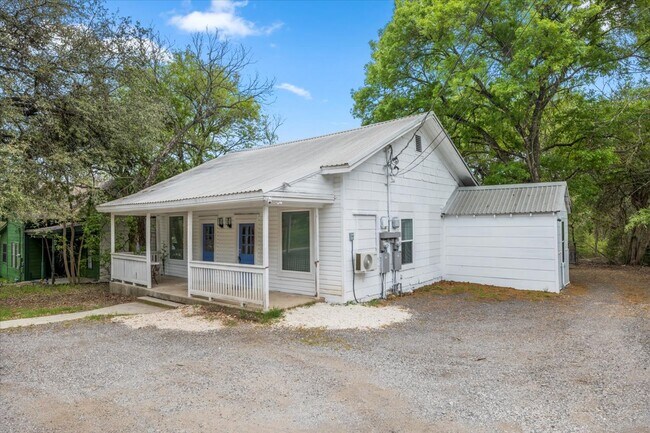 Foto del edificio - 719 Smith Ave