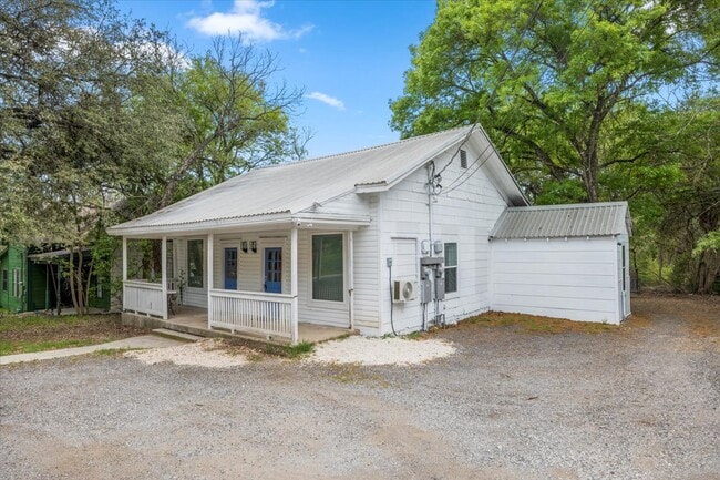 Building Photo - 719 Smith Ave