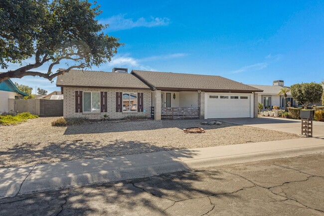 Building Photo - 3B/2BA Tempe Home – Where Comfort Meets Co...