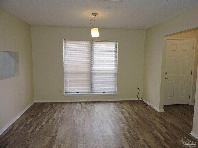 Building Photo - 7705 Deborah Dr