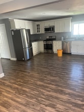 Building Photo - 118 N Main St