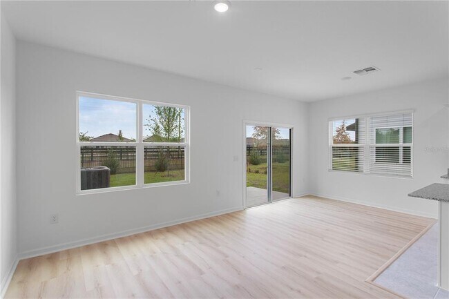 Foto del edificio - 5938 Piney Shrub Pl