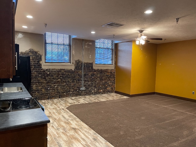 Building Photo - 131 N Santa Fe Ave