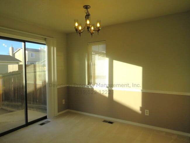 Building Photo - 8013 Lexington Park Dr