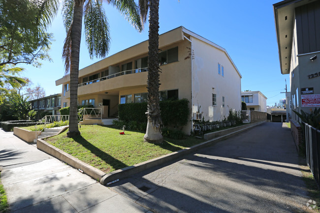 Building Photo - The Ramona Apartments