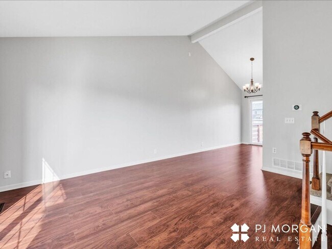 Building Photo - 16872 Larimore Ave