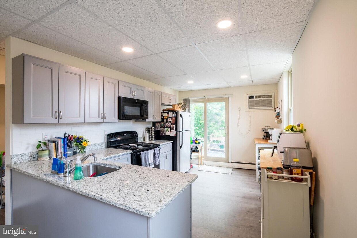 1625 S 10th St Unit B, Philadelphia, PA 19148 Apartment for Rent in