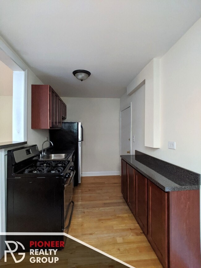 Building Photo - 2840 N Orchard St